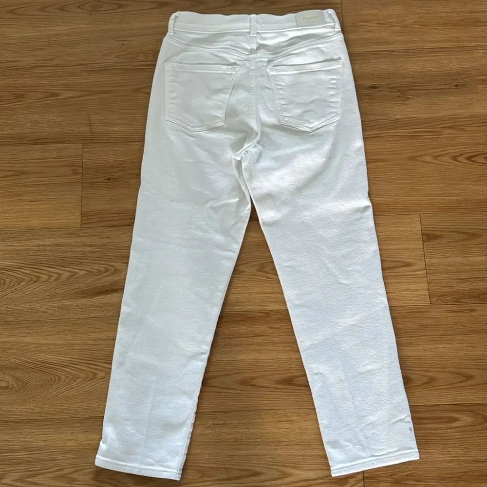 Express Womens High Rise Mom Jeans 2 White Cropped Straight Leg Button Fly